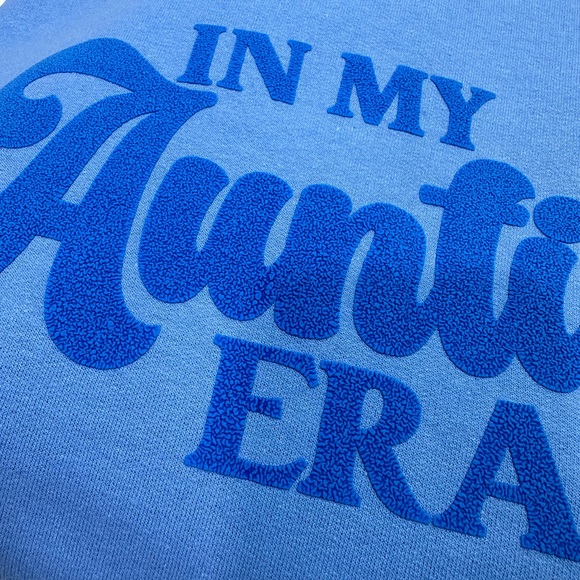 In my auntie era blue gildan sweatshirt, new, never used, size XL - Picture 6 of 6